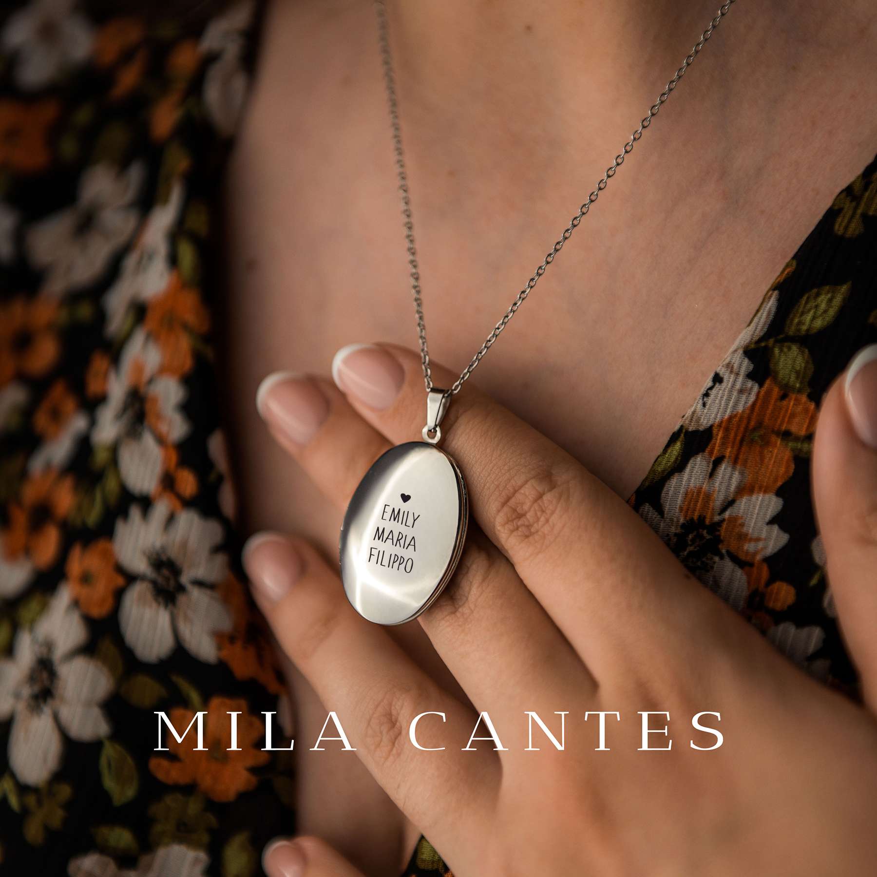 OVAL LOCKET | Loved Ones - MILA CANTES