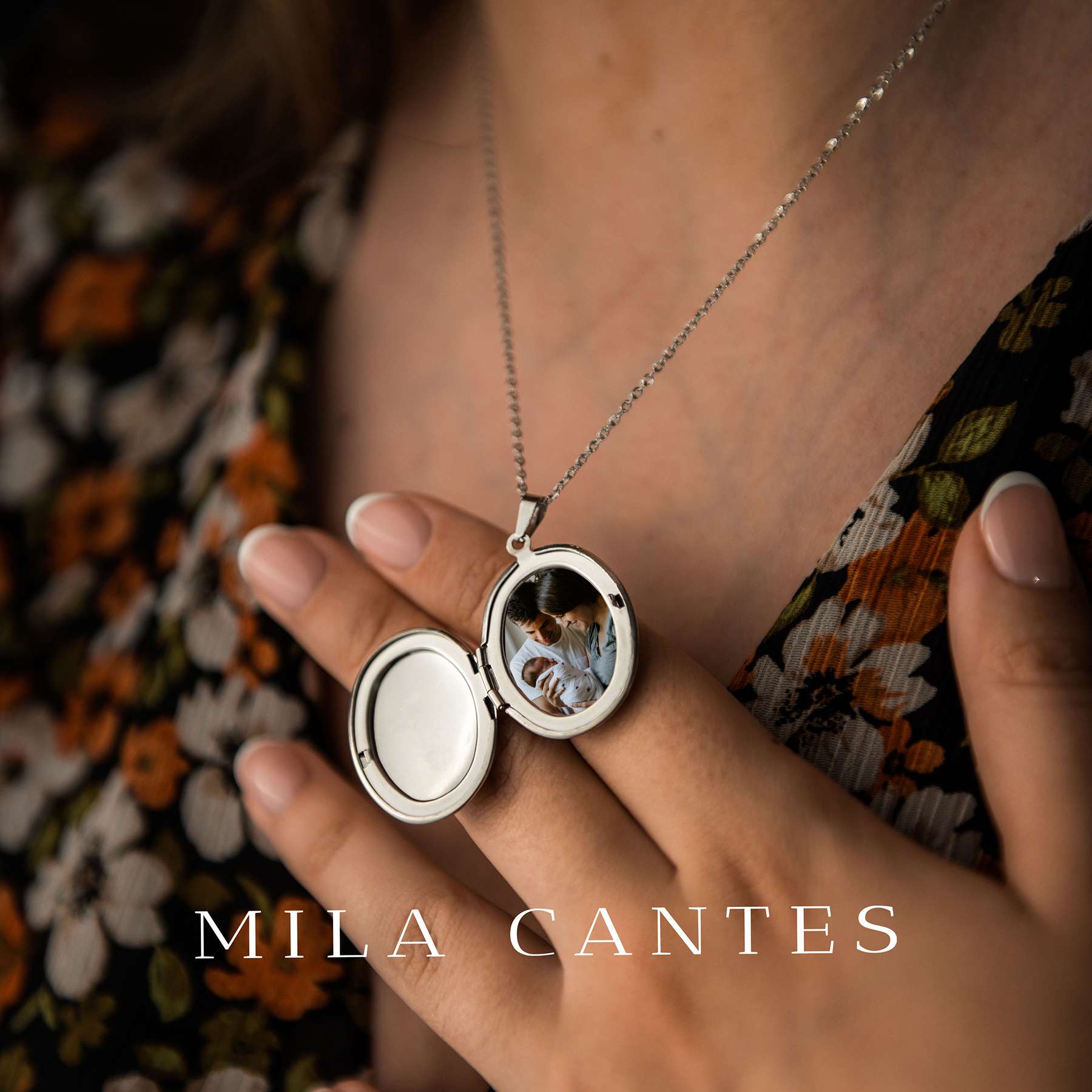 OVAL LOCKET | Family Tree - MILA CANTES